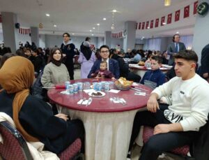 Bilecik’te 400 öğrenciyle dayanışma sofrası kuruldu