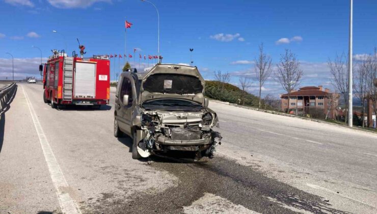 Bilecik’te kontrolden çıkan araç refüje çarptı