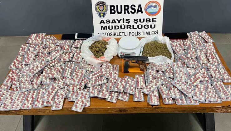 Bursa’da ‘dur’ ihtarına uymadı, evinden uyuşturucu ve silah çıktı