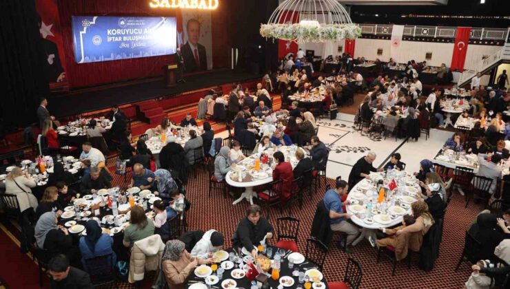 Bursa’da koruyucu aileler iftar sofrasında buluştu