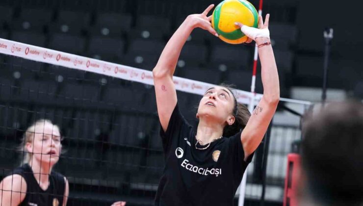 Eczacıbaşı Dynavit, yarı final ilk maçına çıkıyor