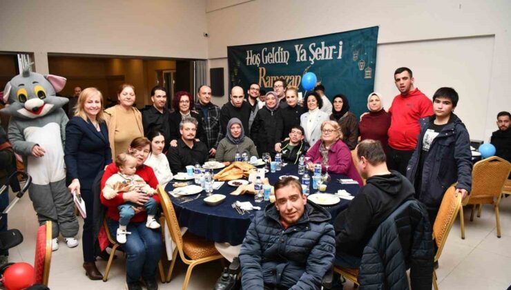 “Engelsiz” bireyler, Büyükşehir’in iftarında buluştu