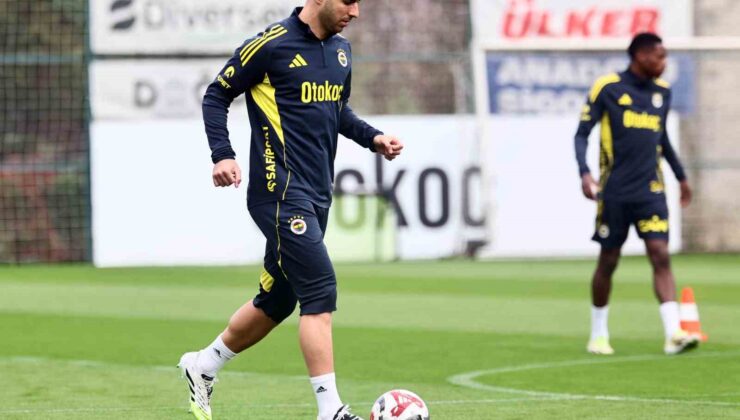 Fenerbahçe hazırlıklarını sürdürdü