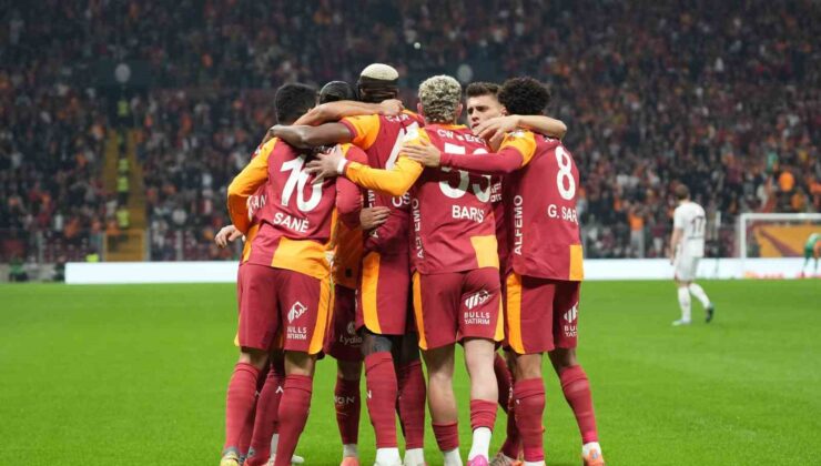 Galatasaray, Beşiktaş karşısında bu sezon ilk peşinde