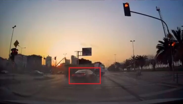 Kartal’daki kaza anları kamerada: Kırmızı ışıkta geçen araç durağa böyle daldı