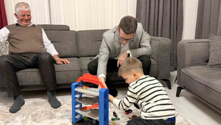 Kaymakam Kaptanoğlu Mardin’de şehit düşen Ergin’in ailesiyle iftar sofrasında buluştu