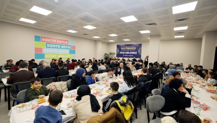Küçükçekmece’de iftar sofralarına ve Ramazan etkinliklerine yoğun ilgi
