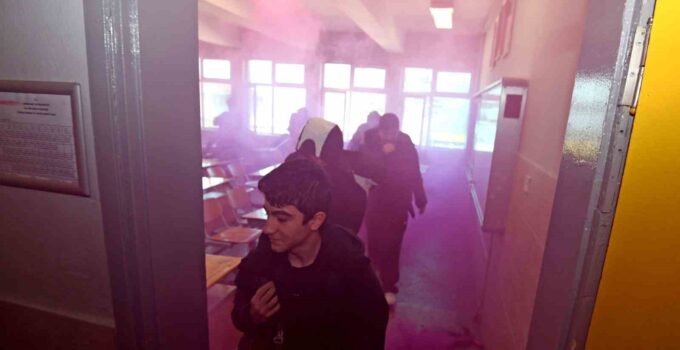 Osmangazi’de gerçeğini aratmayan yangın tatbikatı