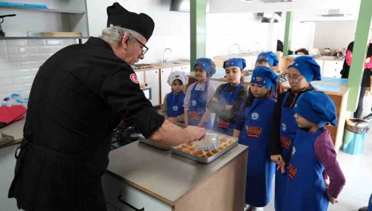 Ramazan tatlıları minik şeflerden