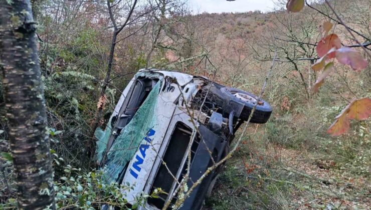 Servis aracı uçuruma yuvarlandı: 1 yaralı