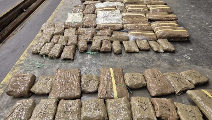 Türkiye’ye sokulmak istenen 45 kilo 760 gram esra sınırda yakalandı