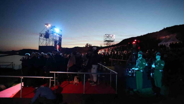 Anzaklar, ‘Şafak Ayini’ ile atalarını andı