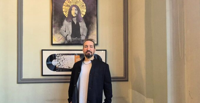 Barış Manço’nun şarkılarından esinlenilerek yapılan eserler sanatseverlerle buluştu