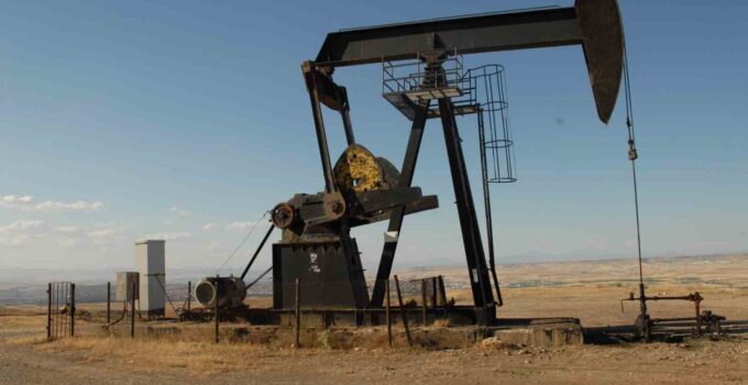 Brent petrol 125 doları aştı