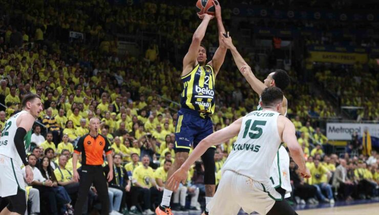 Fenerbahçe, Euroleague play-off serisinde 1-0 öne geçti