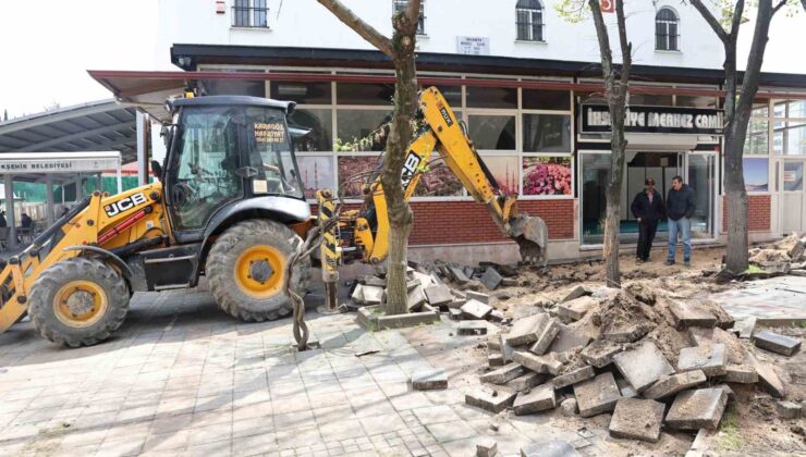 İhsaniye eski köy meydanı modern bir görünüme kavuşuyor