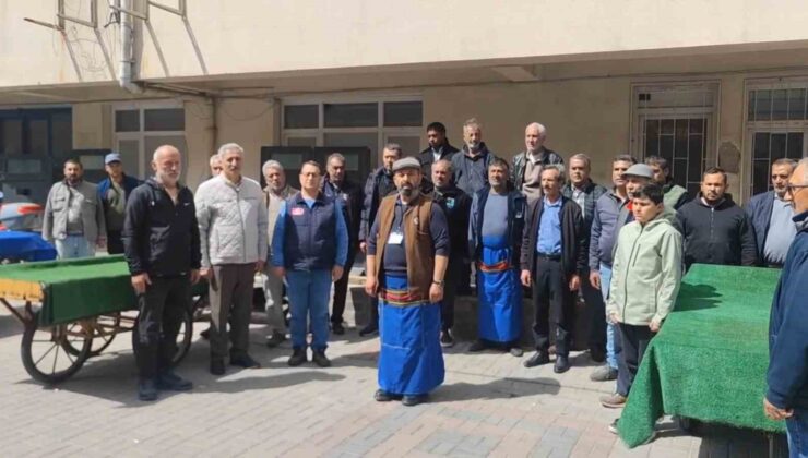 Şarköy’de seyyar satıcılardan belediye önünde açıklama