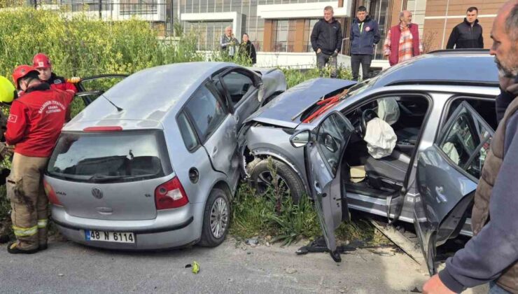 Susurluk’ta çift taraflı trafik kazası: 4 kişi yaralandı