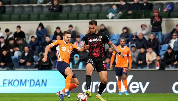 Trendyol Süper Lig: RAMS Başakşehir: 3 – Gençlerbirliği: 0 (İlk yarı)
