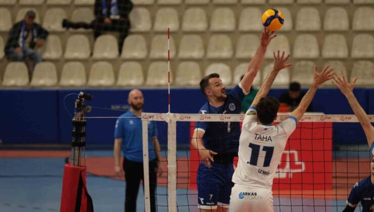 TVF Erkekler Voleybol 1. Ligi Yarı Finali: Kocaeli Büyükşehir Belediye Kağıtspor: 4 – Arkasspor: 1