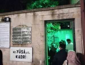 Arefe günü vatandaşlar Yuşa Tepesi’ne akın etti