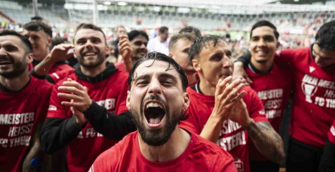 Avrupa futbolunda bu sezon on yıllarca süren şampiyonluk hasretleri bitti