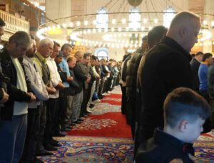 Balıkesir, Zağnospaşa Cami’nde bayramlaştı