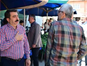 Başkan yılmaz esnaf ve vatandaşla bayramlaştı