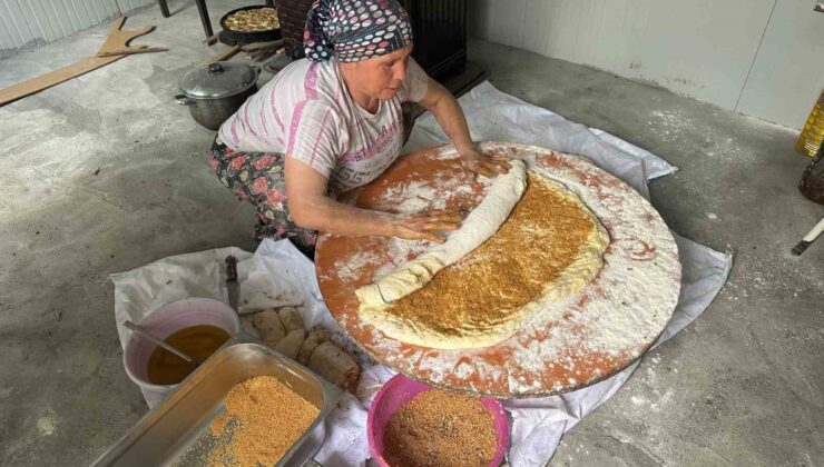 Bayrama özel köylerde taş fırınlarda pişen “bayram çöreği” yok satıyor