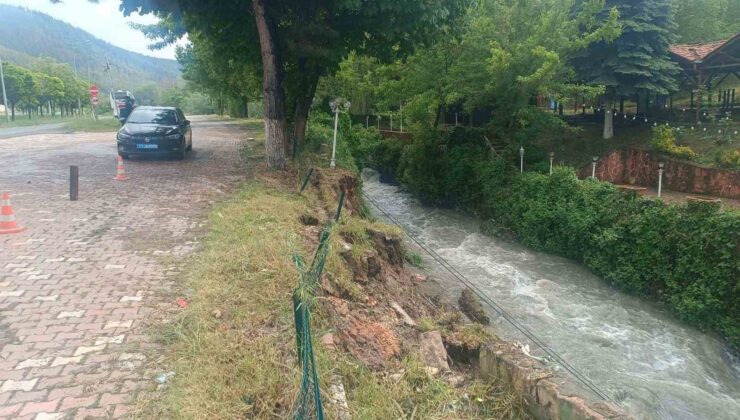 Bilecik’te istinat duvarı çöktü, toprak kayması meydana geldi