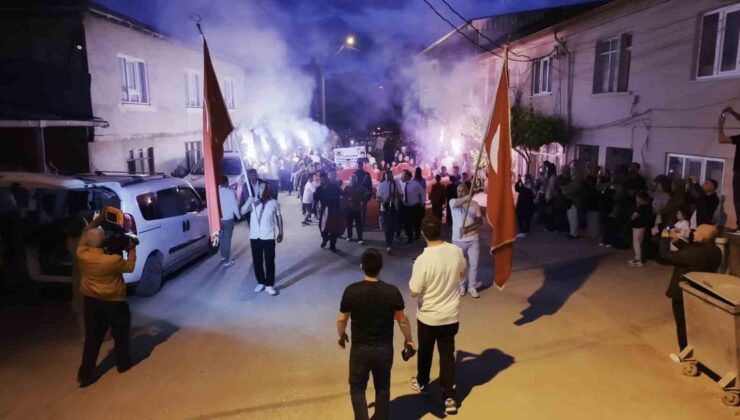 Bursa’da 157 yıllık “deve eğlencesi” geleneği yaşatılıyor