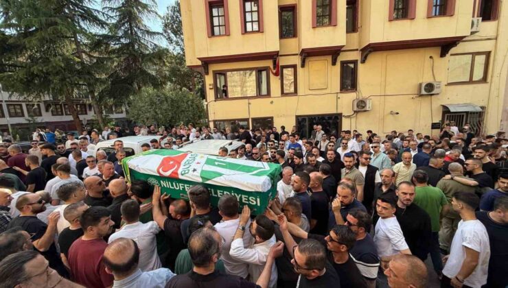 Bursaspor taraftarı Ertuğ Toker son yolculuğuna uğurladı
