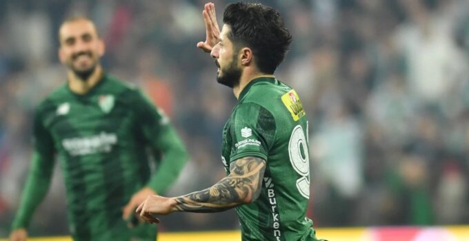 Bursaspor’da iç transfer: Barış Gök ile yola devam