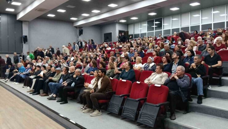 Gömeç’ de bahara merhaba konseri yoğun ilgi gördü
