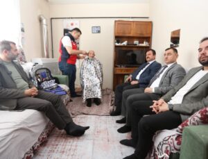 Gürsu’da çocuklara destek, büyüklere vefa