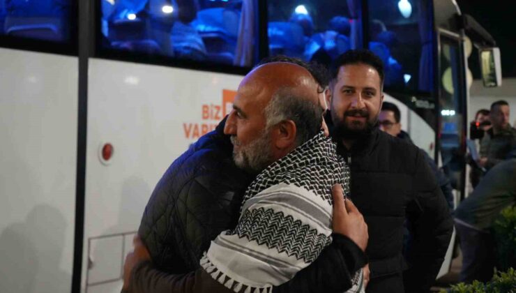 İsrail’in alıkoyduğu Sumud Filosu aktivistleri İstanbul’a getirildi