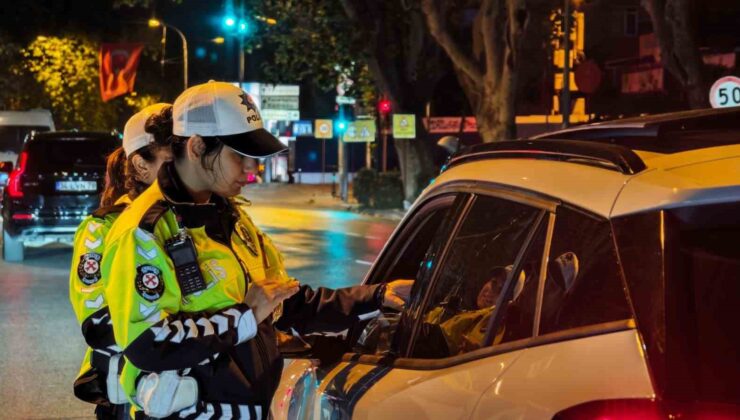 Kadıköy’de polis ekiplerinden bayram denetimi