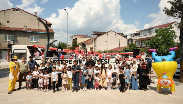 Kartepe’de gezici eğlence otobüsü çocuklara bayram coşkusu yaşatıyor