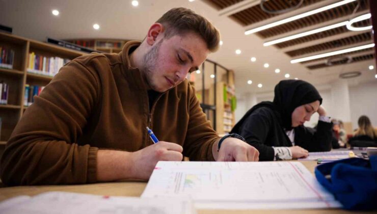 Kütüphanelerin çalışma günlerine sınav ayarı