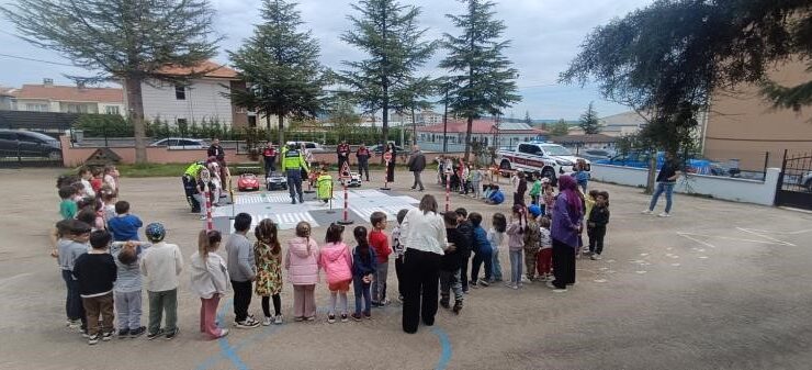 Pazaryeri’nde trafik bilinci küçük yaşta başladı