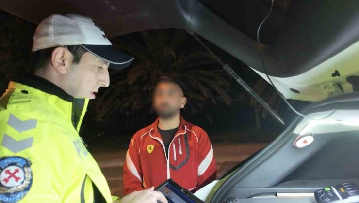 Sahilde tehlikeli yolculuk pahalıya patladı: Polisle diyaloğu dikkat çekti