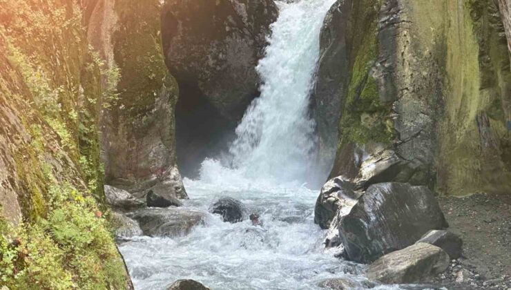 Saitabat Şelalesi eski ihtişamlı günlerine döndü