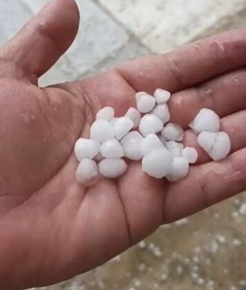 Silivri’de dolu yağışı etkili oldu