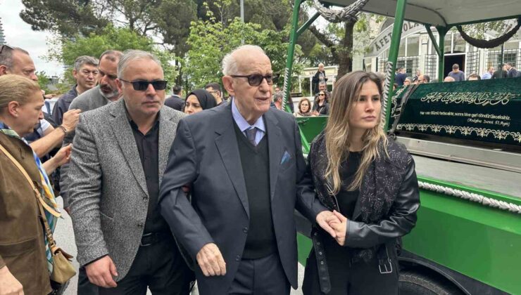 TFF Onursal Başkanı Şenes Erzik’in acı günü: Eşi Dilek Erzik son yolculuğuna uğurlandı