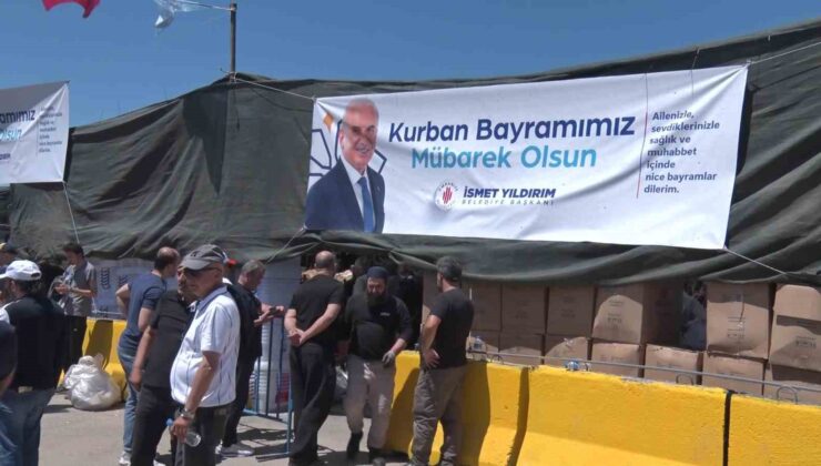 Ümraniye’de hijyenik ortamda kurban kesimi