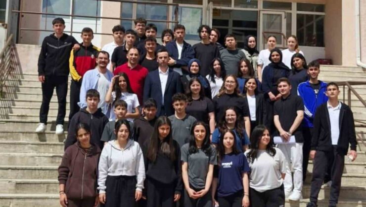 Bilecik’te 2 bin lise öğrencilerine kariyer yolculuğunda güçlü destek