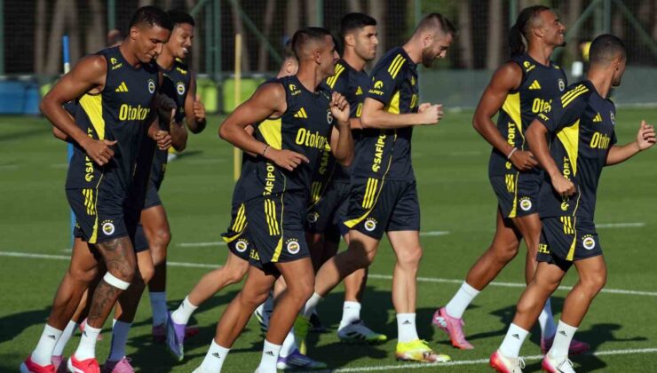 Fenerbahçe, Avusturya’da yapacağı kampta 3 hazırlık maçı oynayacak