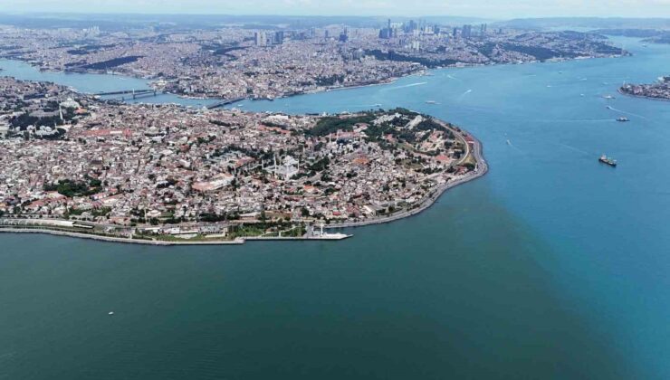 İstanbul Boğazı’nın güneyinde turkuaz şölen